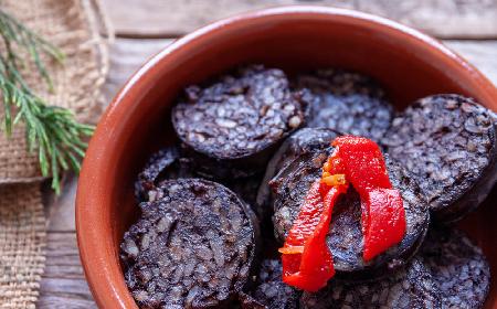 Kaszanka smażona na ostro z chili i czosnkiem