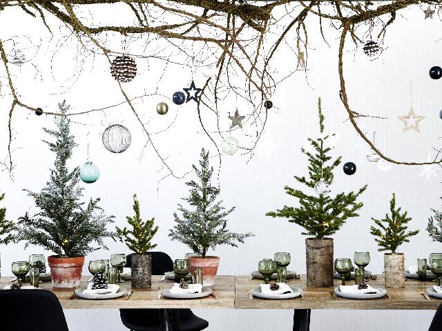Dekoracje stołu na Boże Narodzenie: jak ozdobić stół na święta?  [INSPIRACJE+WIDEO] - Beszamel.se.pl