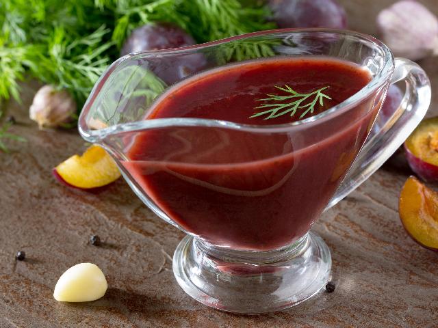 Sos barbecue ze śliwek: pikantny sos śliwkowy do mięs - Beszamel.se.pl