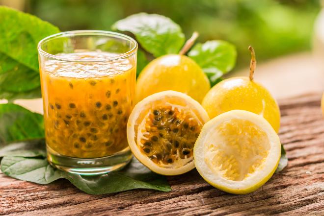 Granadilla - co to za owoc? Jak jeść owoce passiflory?
